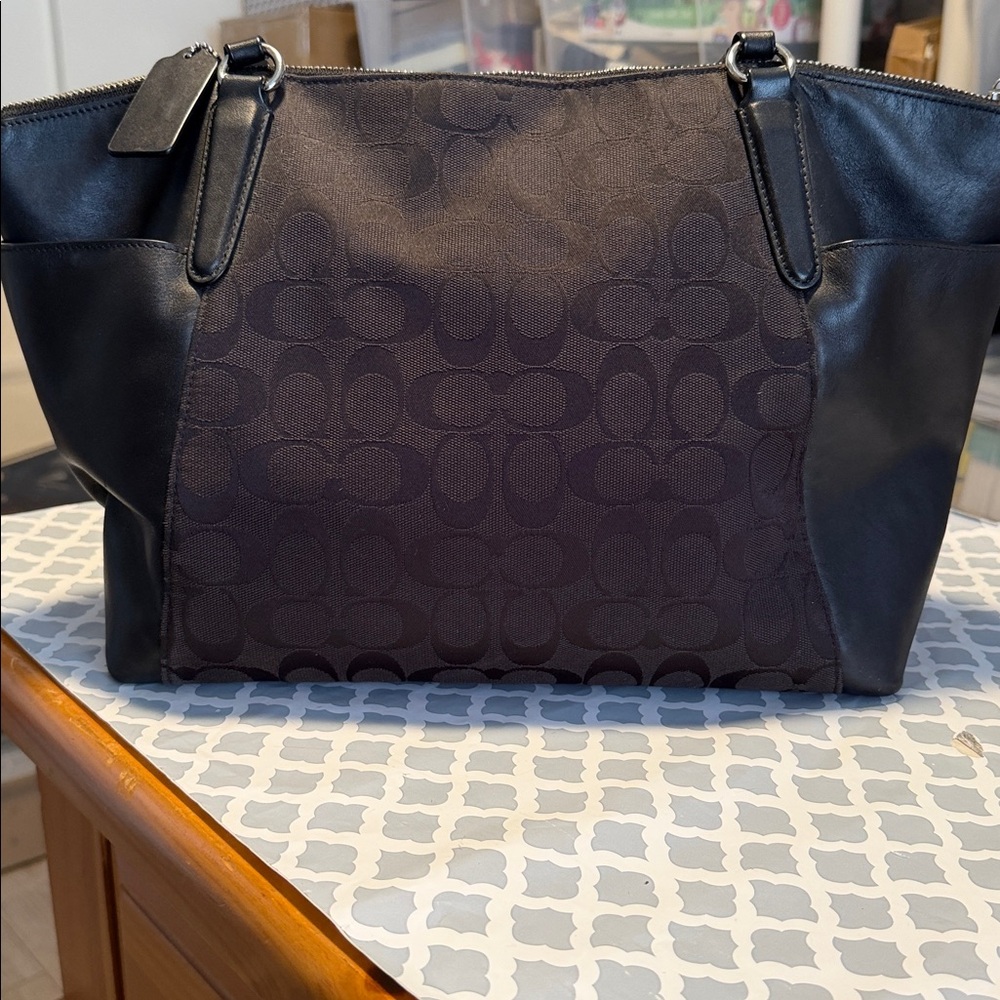 Coach Women's City Tote Bag in Signature Black Canvas and side Leather Pockets…. - Picture 2 of 15